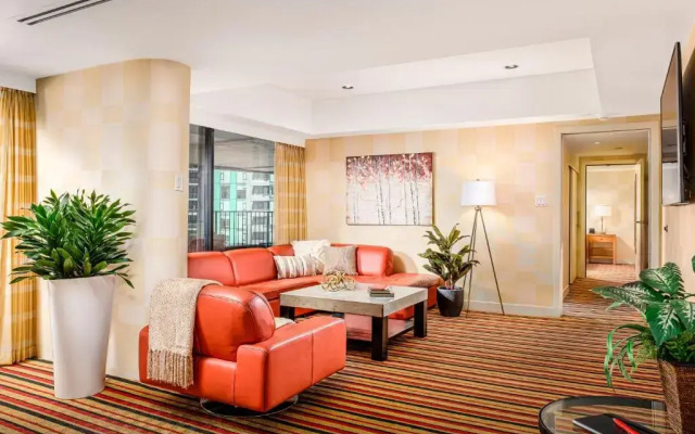 Pinnacle Hotel Harbourfront