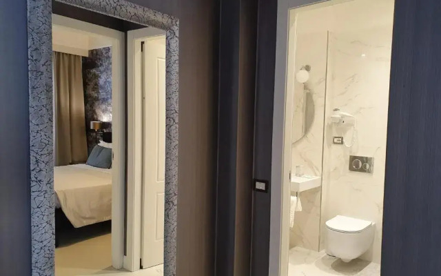 Maxim Axial Hotel