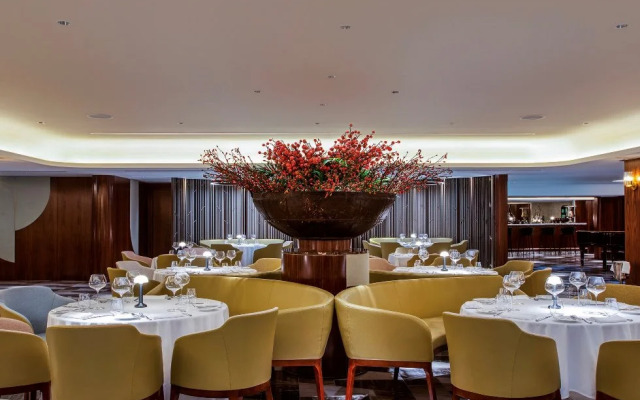 Queen Elizabeth 2 Hotel by Accor