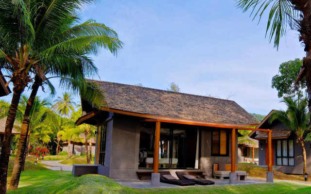 Twin Lotus Resort and Spa - Adults Only