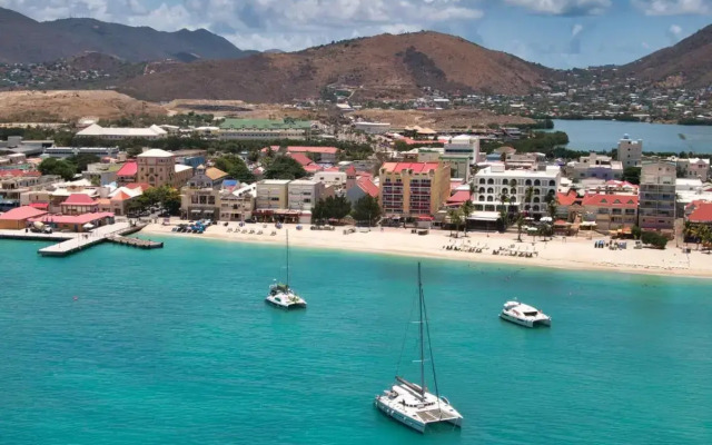 Horizon View Beach Hotel