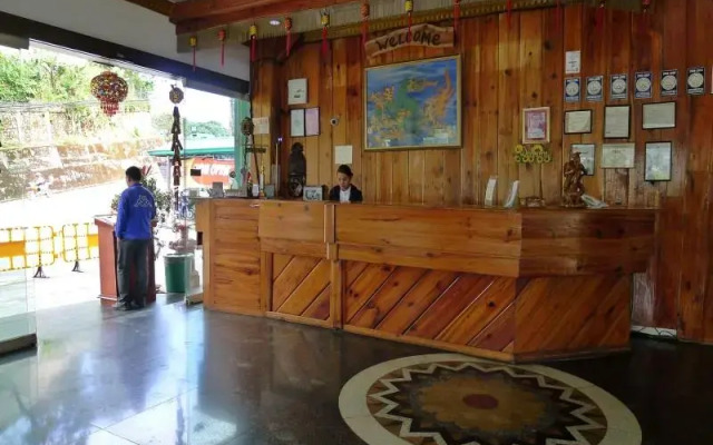 Summer Place Hotel