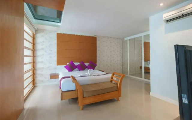 Royal Beach View Suites