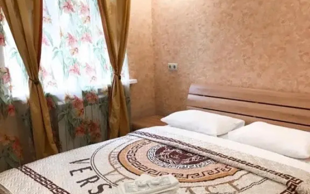 Holiday House Mini Hotel