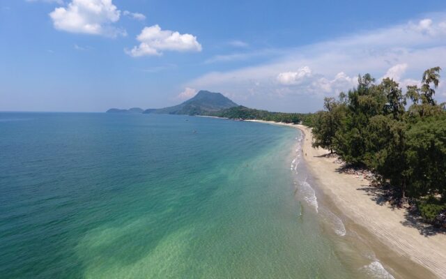 Koh Jum Beach Villas