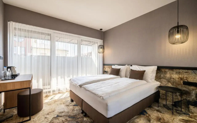 Urban Hotel