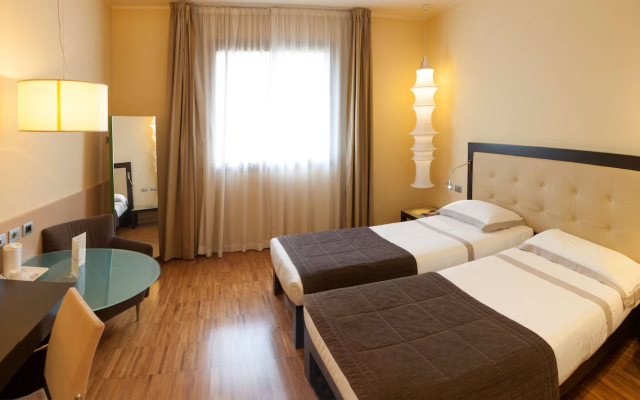 Cruise Hotel