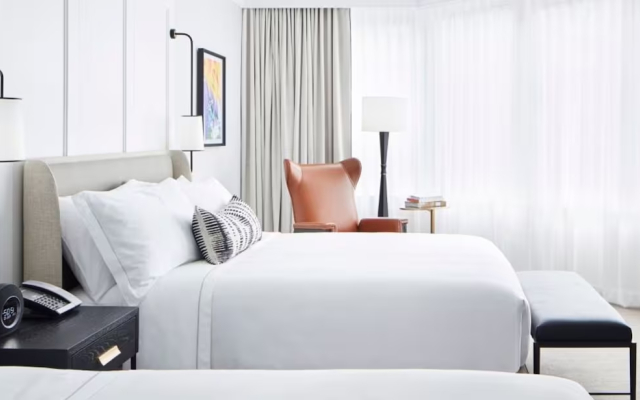 Отель The Luxury Manhattan Midtown