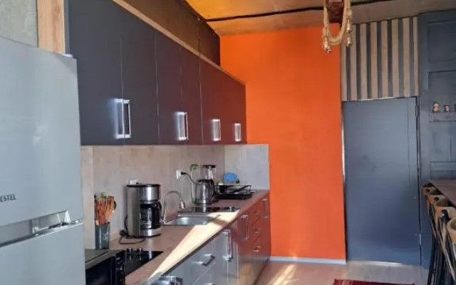 Karvi Hostel & Suites