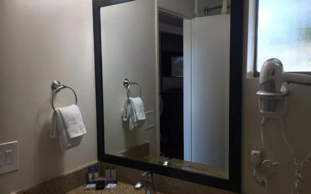 Americas Best Value Presidents Inn on Munras