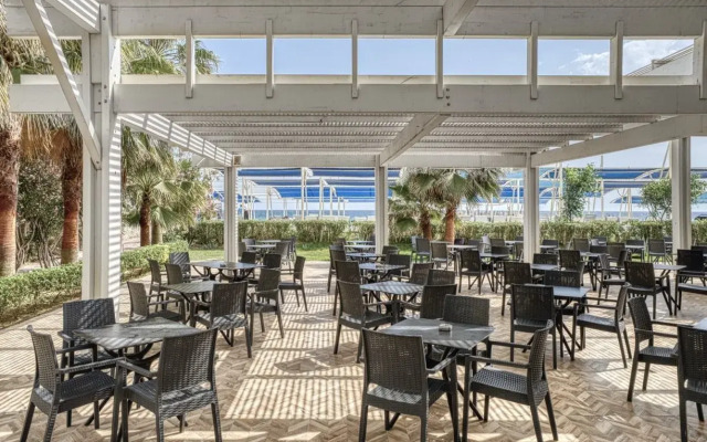 Seaden Sea World Resort & Spa
