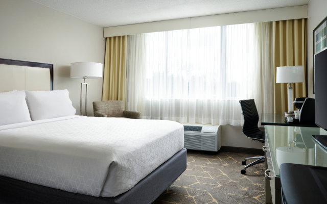 Holiday Inn & Suites Marlborough, an IHG Hotel