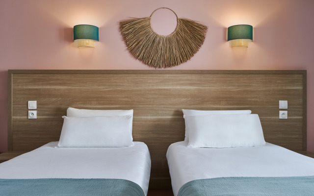 Hôtel Kabanel by HappyCulture