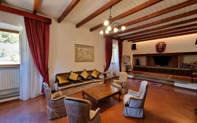 Agriturismo Villa Godenano - Pool & Restaurant