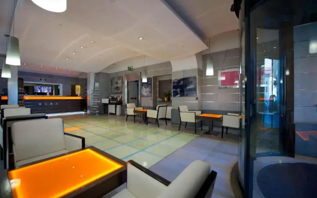 Best Western Crystal Palace Hotel