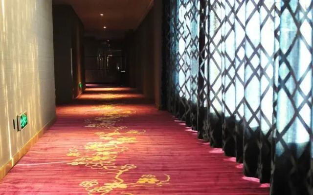 Super 8 by Wyndham Urumqi Da Xi Men