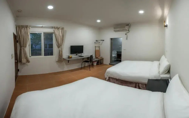 Ruifeng Hot Spring B&B