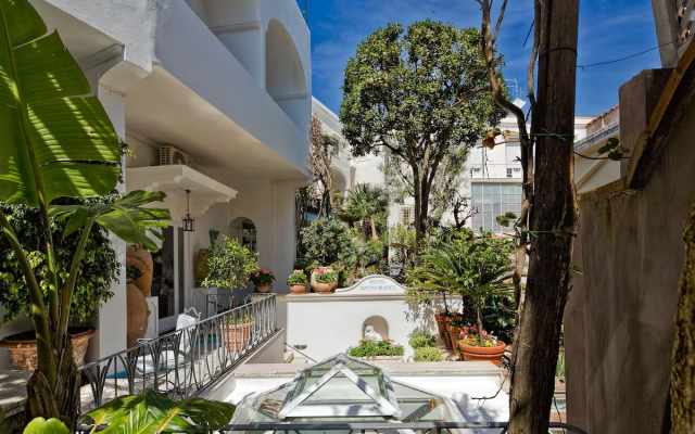 Gatto Bianco Hotel & SPA