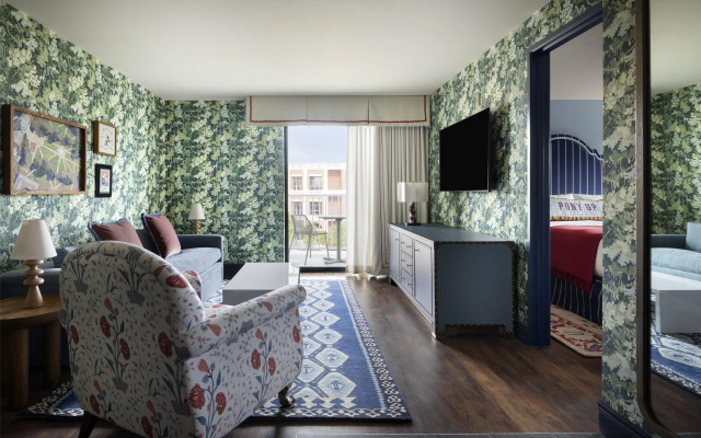 Graduate by Hilton Dallas