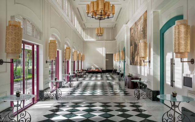 Отель Centara Grand Beach Resort Phuket 