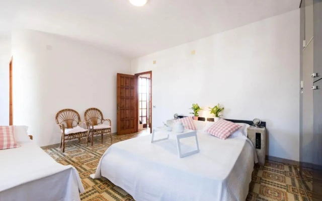 Spazioso Appartamento al Mare con Giardino