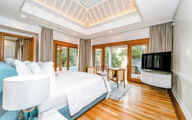 Hideaway Beach Resort & Spa