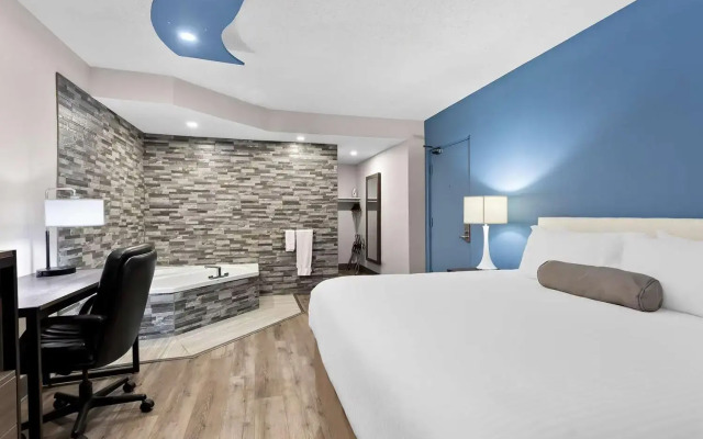 SureStay Plus by Best Western Windsor