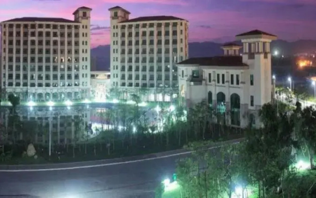 Fusion Hotel Amp; Resort