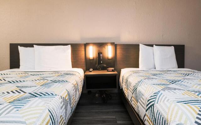 Motel 6 Baytown, TX - Garth Rd