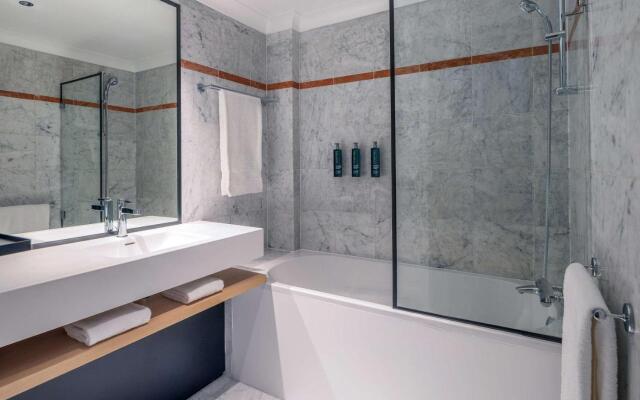 DoubleTree by Hilton Paris Bougival