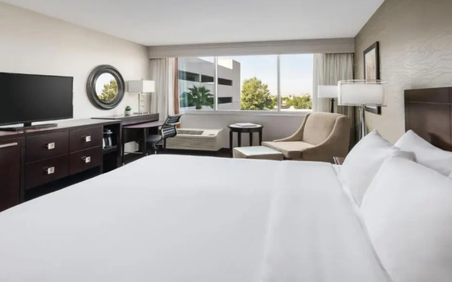 Crowne Plaza Phoenix Airport - PHX by IHG