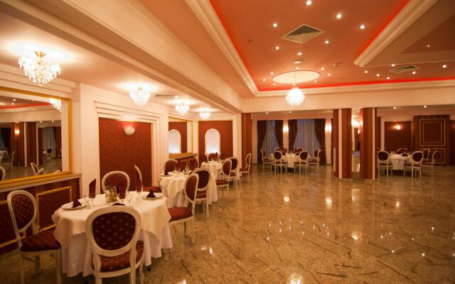Grand Hotel Brasov