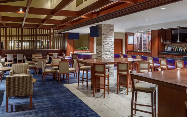 Sonesta Hotel Houston IAH Airport