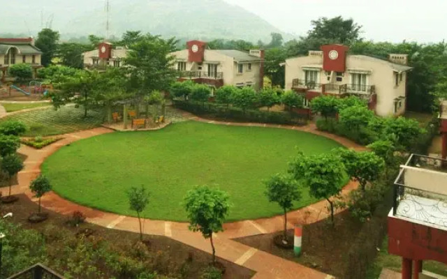 Mohili Meadows Resort
