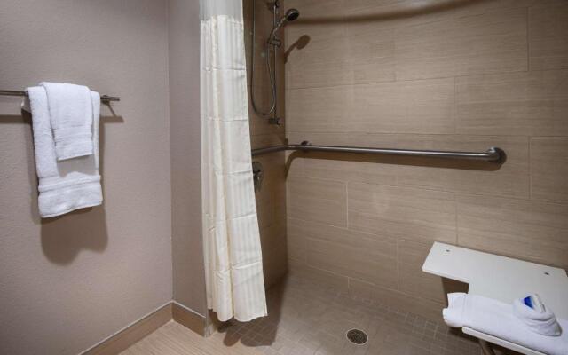 Best Western Plus Elmendorf Hotel / San Antonio Hotel