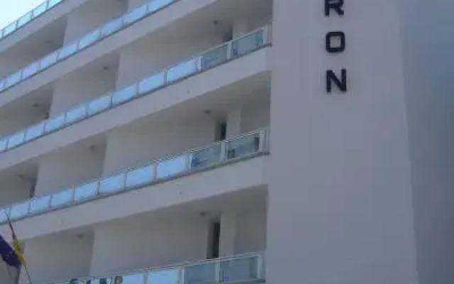 Hotel Heron