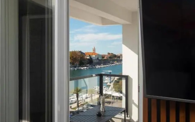 Jazine Lux Apartments