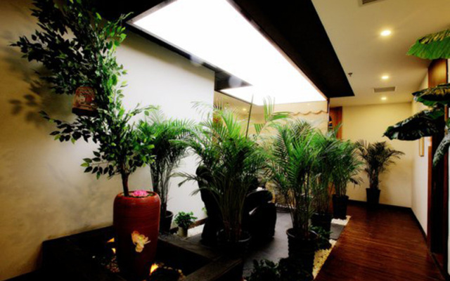 Zhengzhou Qianna Hotel