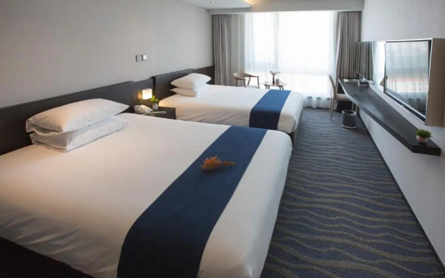 Gloucester Hotel and Resorts