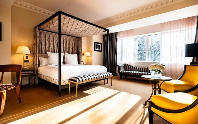 Hôtel de Berri Champs-Élysées, a Luxury Collection Hotel