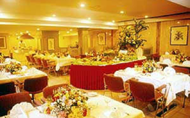 Lincoln  Suites