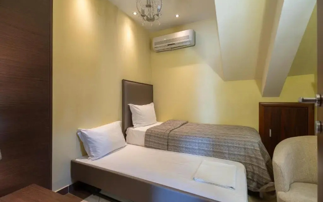 Meliton Inn Hotel & Suites