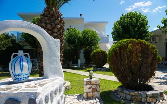 Avra Studios & Apartments