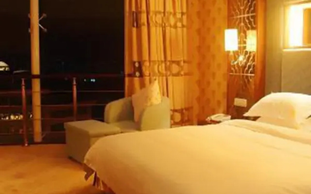 Crown Hotel