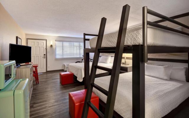 Expedition Lodge
