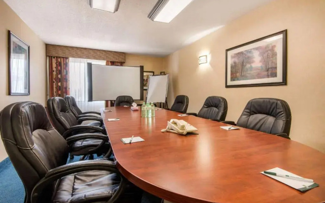 Quality Inn & Suites - Toronto West