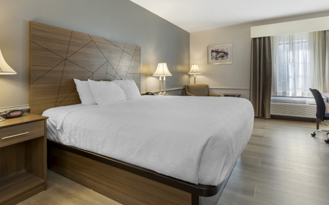 Best Western Plus South Hill Inn