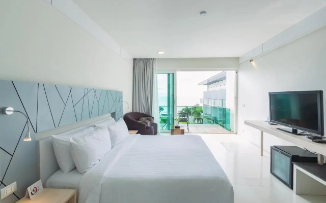 KC Beach Club & Pool Villas
