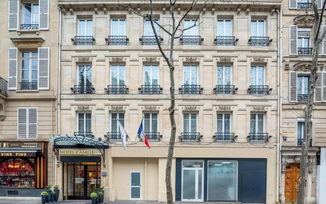 Hotel Camille Paris Gare de Lyon, Tapestry Collection by Hilton