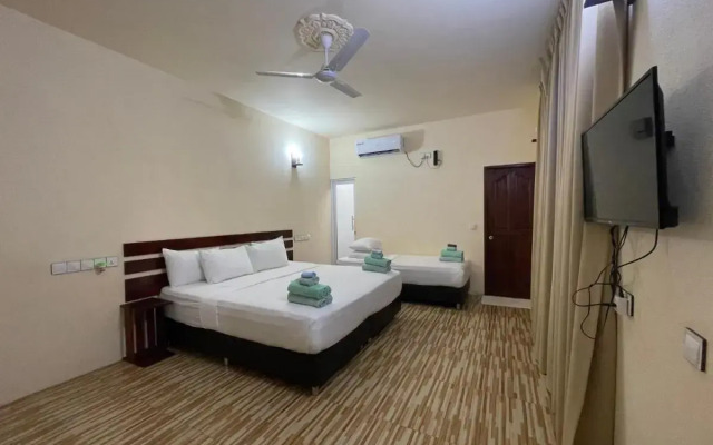 Shoreline Grand Hotel
